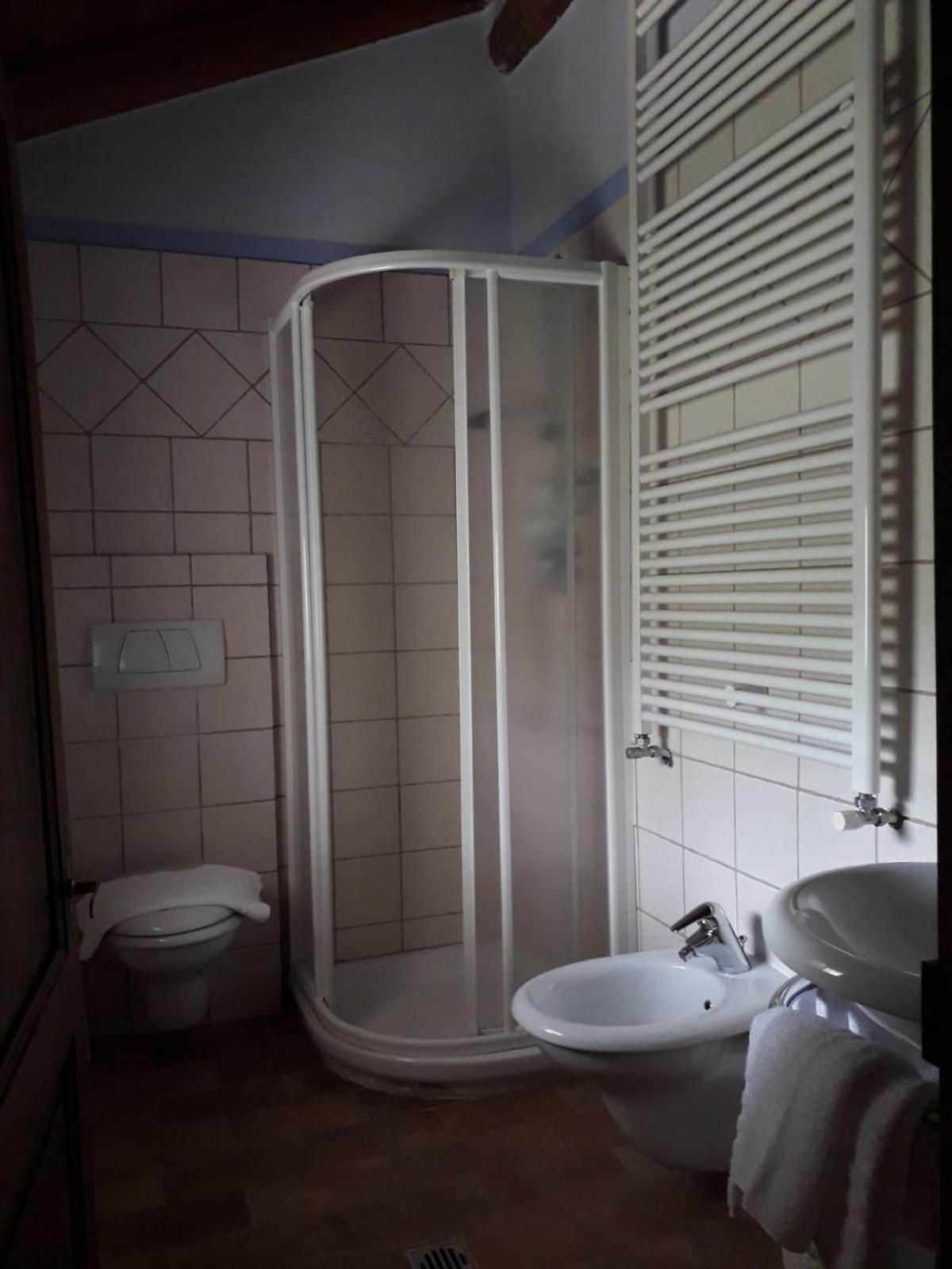 Locanda Dei Gelsi Villar San Costanzo Chambre photo